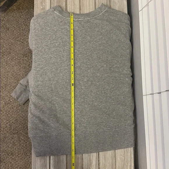 Evereve Gray Heart Graphic Sweatshirt Pima Cotton Crewneck Pullover M - Picture 10 of 10